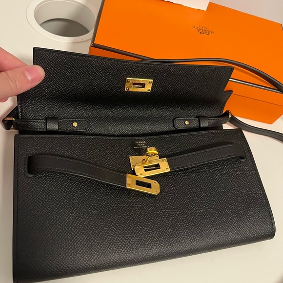 Hermes Kelly To Go Noir Epsom GHW - Picture 12 of 16